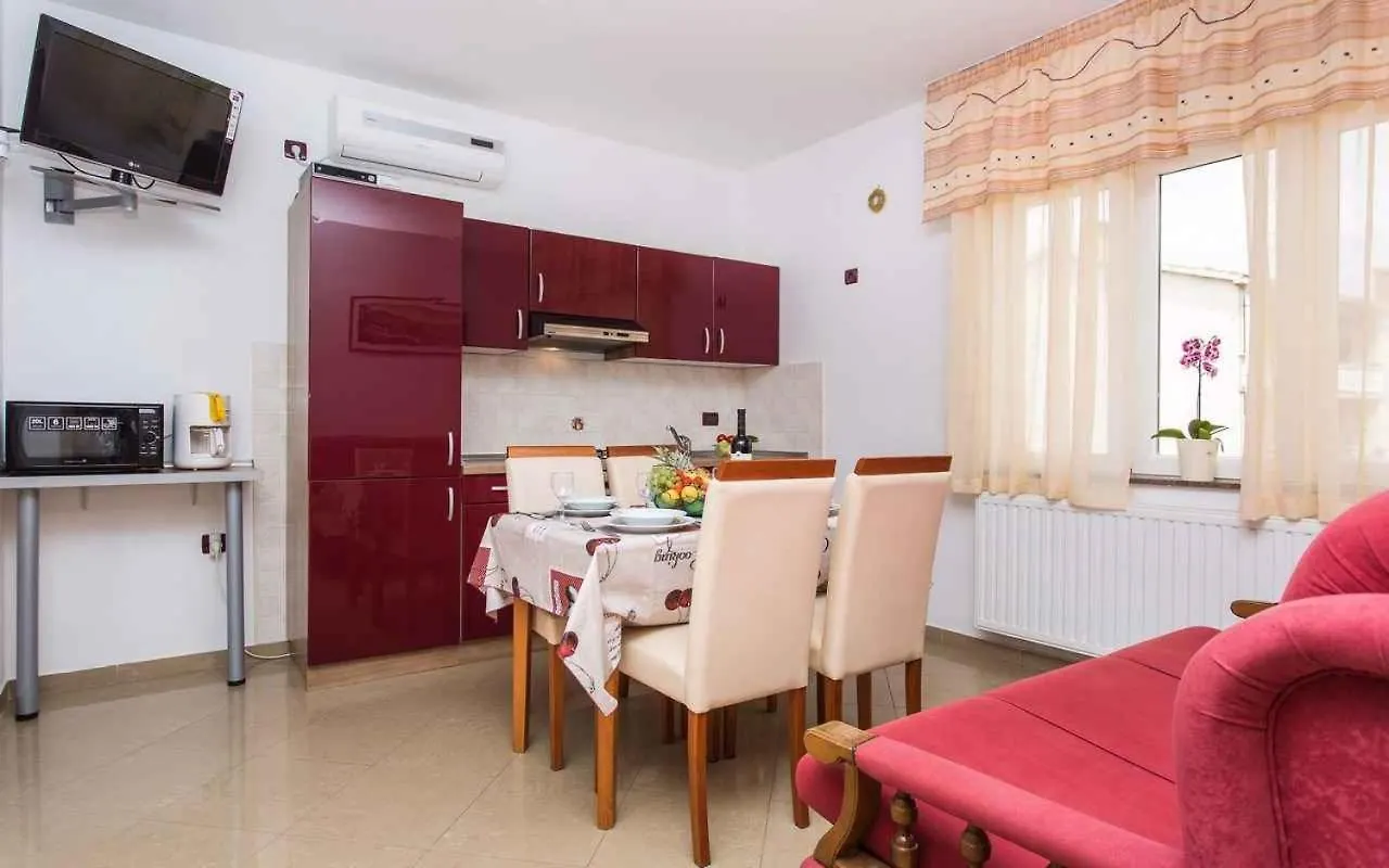 Apartments In Vrbnik/Insel Krk 36005