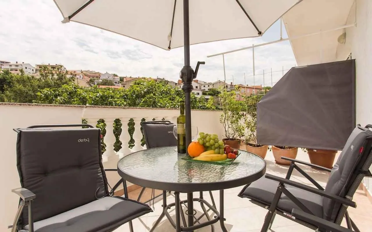 Apartments In Vrbnik/Insel Krk 36005
