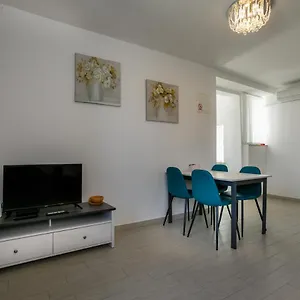 Oliva Apartment